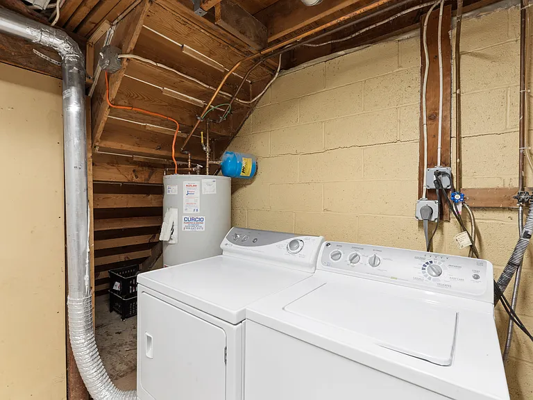 5 Somerset Hills Ct #B — Photo 30