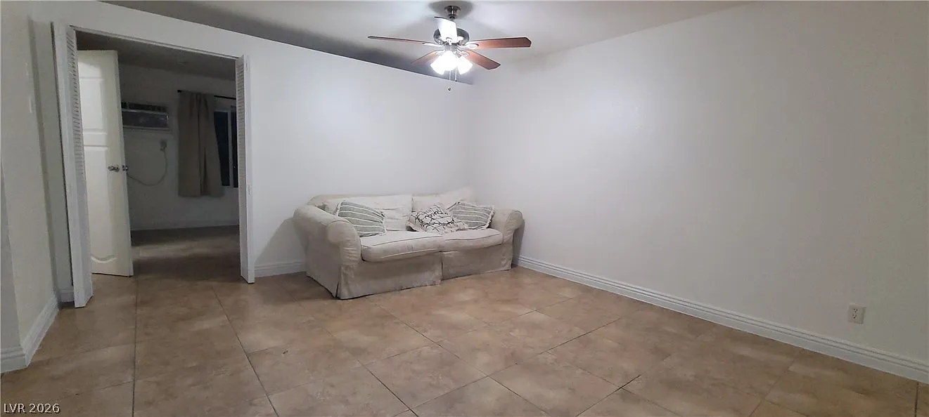 1 bed, 1.0 bath, 468 sqft, $850 — Photo 2