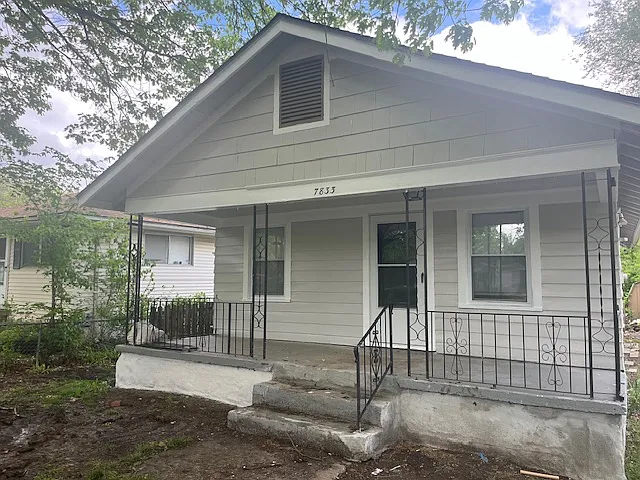 2 bed, 1.5 bath, 1100 sqft, $1,575 — Photo 2