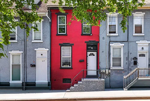 109 N Warren St Photo 1