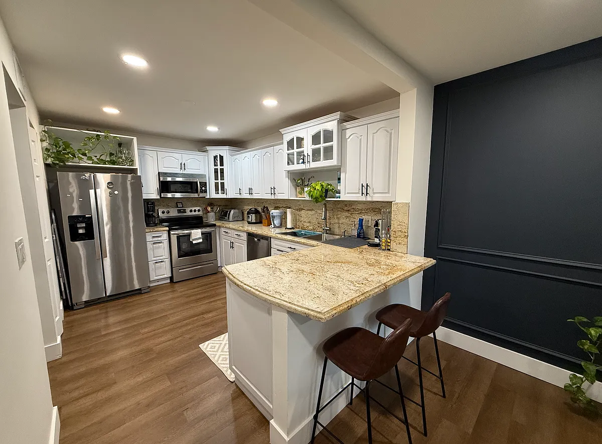 Kitchen - 1950 Bayberry Dr