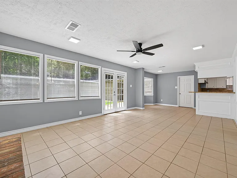 6715 Greenvale Ln — Photo 22