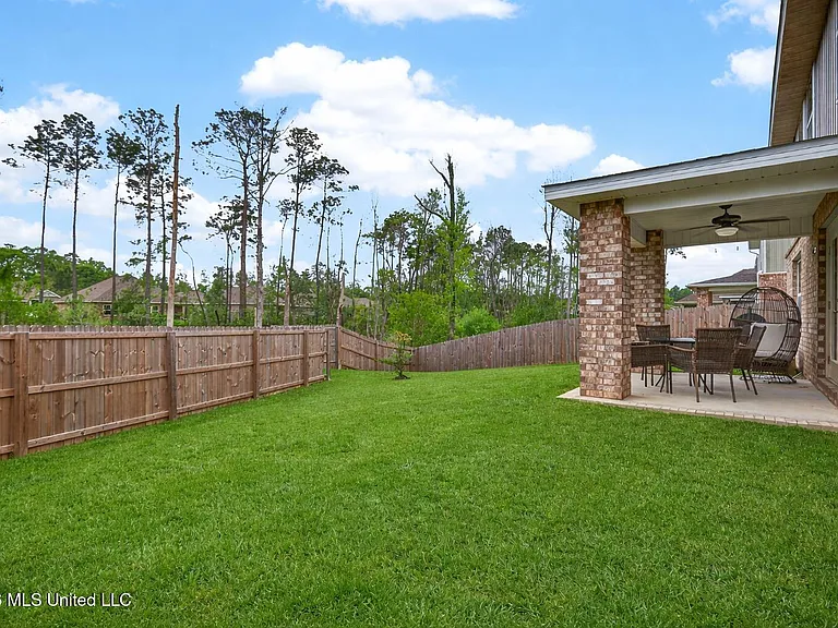 5438 Leeds Ln — Photo 5