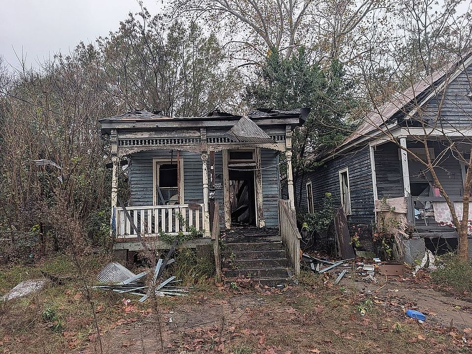 2nd image of 3101 4th Ave
