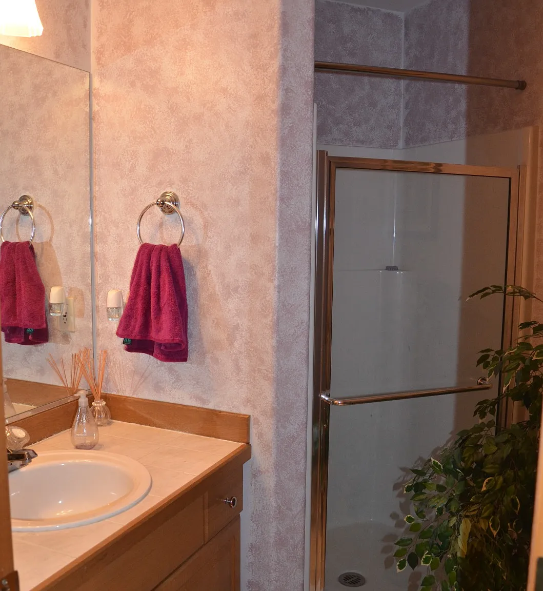 5 bed, 2300 sqft, $4,000 — Photo 3