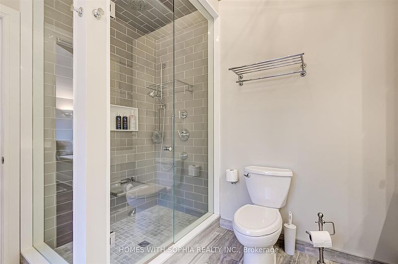 Toronto House for rent - 3 Bedrooms — photo 20