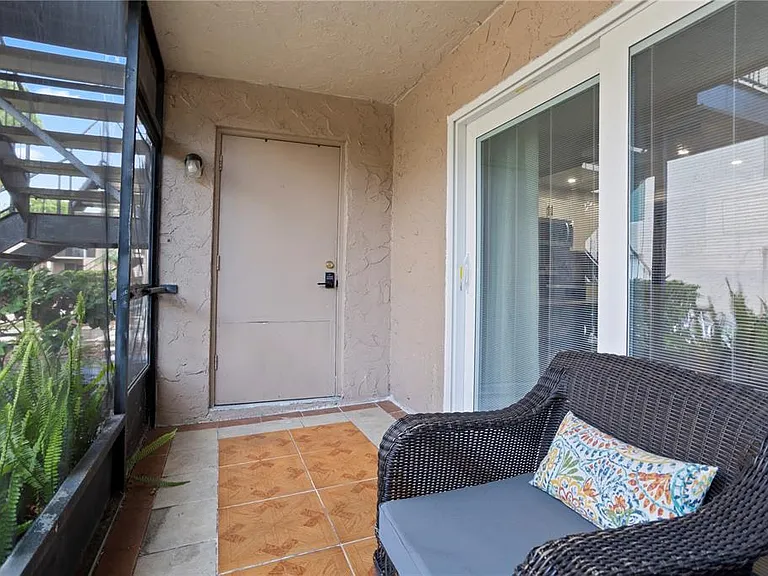 1154 Paseo Del Sol #B — Photo 17