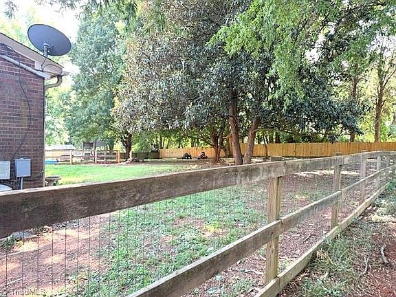 5th image of 3830 Ranchwood Dr