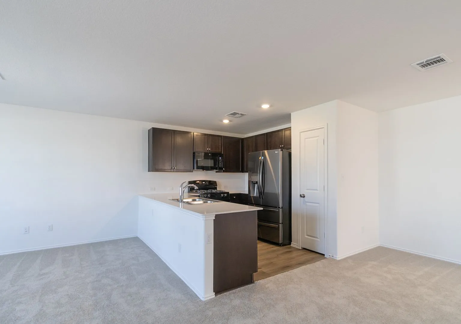 17717 Oso Cv Elgin, TX 78621 — Photo 4