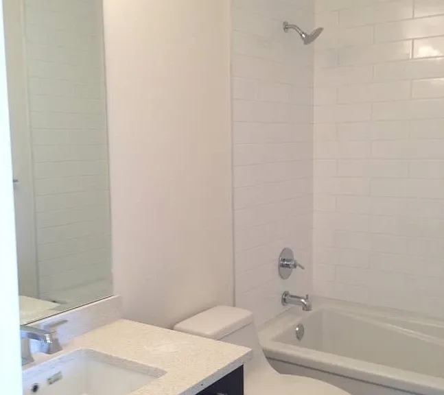 9989 Barnston Dr E — Photo 10