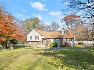 8 Catherine Dr, Prospect, CT 06712