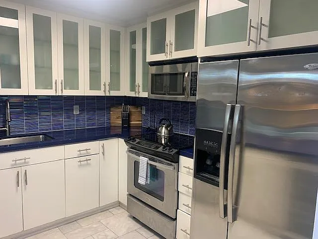 2301 Collins Ave #1015 — Photo 35