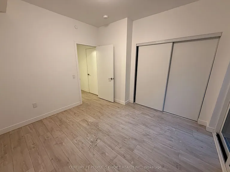 180 Clonmore Dr S #8 — Photo 14