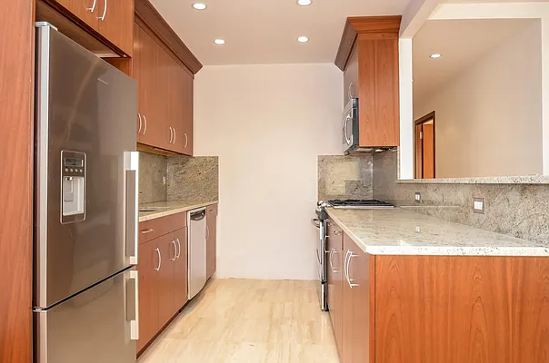 Sold by Avenue Sotheby's International Realty | media 2
