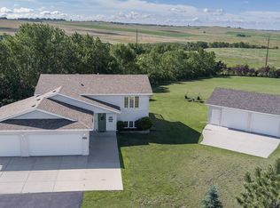 2631 Copper Mountain Cir, Bismarck, ND 58503