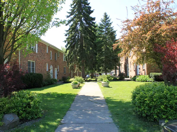 Village Glen, 625 Cayuga St APT 10, Lewiston, NY 14092