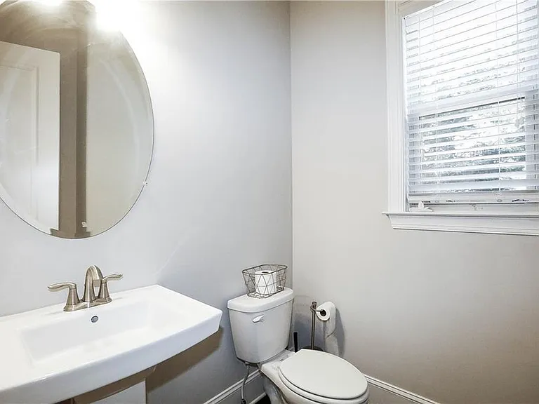1920 Townsend Ct — Photo 22