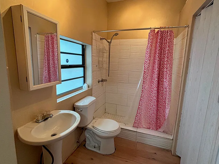 3628 SW 6th St #1 — Photo 6