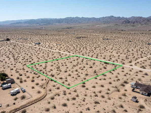 305 Two Mile Rd, Joshua Tree, CA 92252