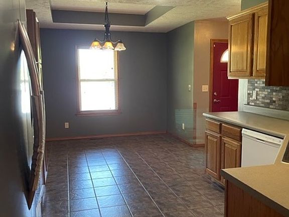 5th image of 3666 W Vincent Dr