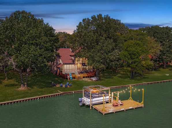 91 Rocky Point Rd, Mount Vernon, TX 75457