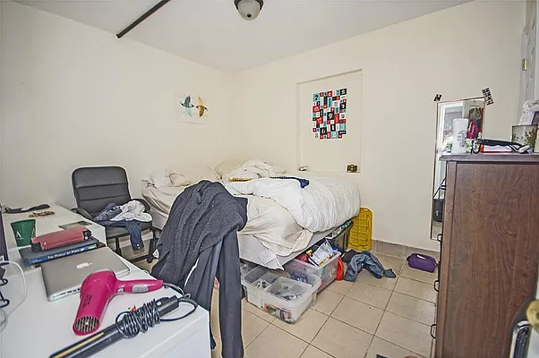 Rented by Level Group | media 13