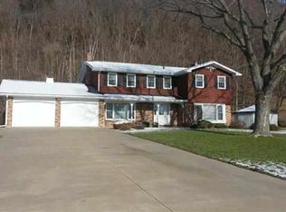 1203 E Dewey St, Cassville, WI 53806