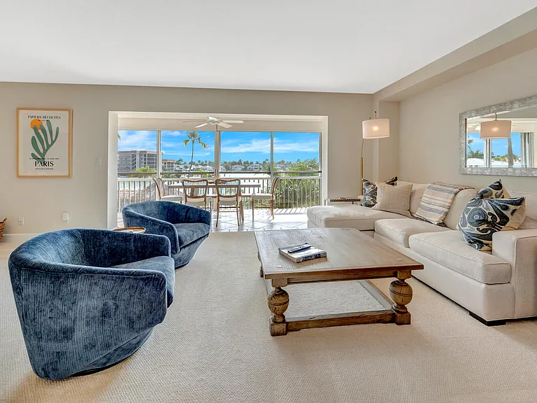 2800 Gulf Shore Blvd N #304 — Photo 4