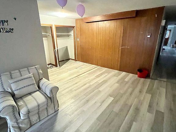 5th image of 47 Beverley St #4