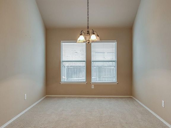 5th image of 937 Lake Worth Trl