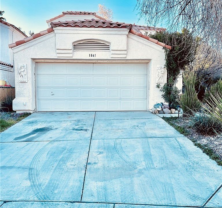 1st image of 1841 La Villa Dr