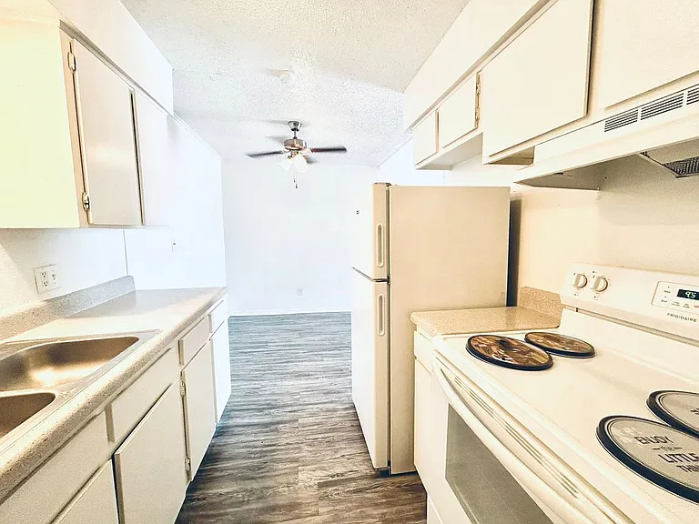 Sonterra Apartments (OK) — Photo 13