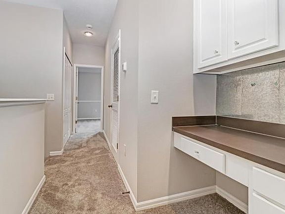 5th image of 15844 Fishhawk View Dr