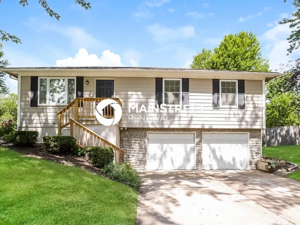 408 SE Jackson St, Lees Summit, MO 64063