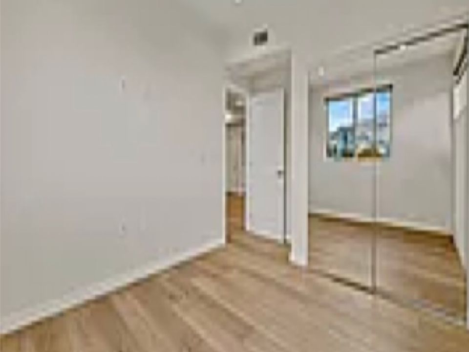 1st image of 540 Oak St #423-103