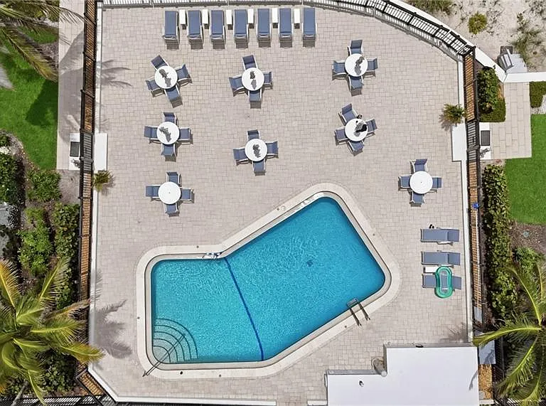 1065 Gulf Shore Blvd N #108 — Photo 25