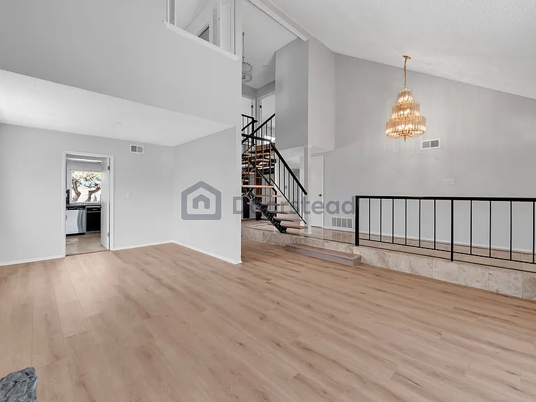 955 Fernrest Dr — Photo 7
