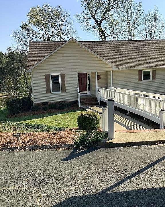 1st image of 1053 Ridgewood Dr