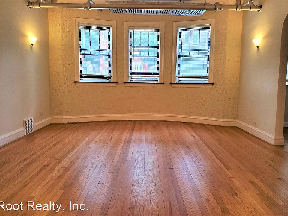 1st image of 4927 N Rockwell St #G