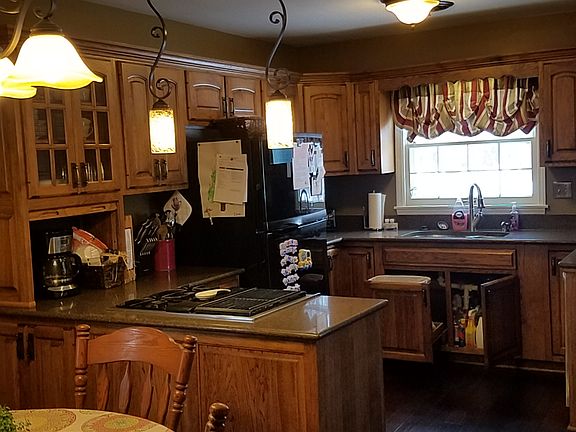 Kitchen with eat in sitting