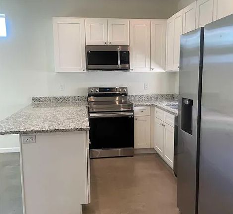 2nd image of 3532-3540 N Country Club Rd #1211