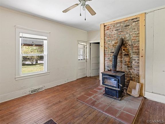 2nd image of 802 Huguenot Trl