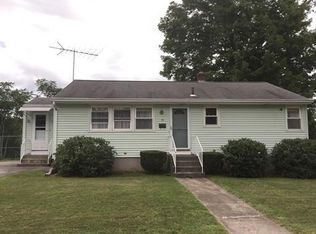 28 Crest Cir, Worcester, MA 01603