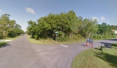 1st image of 23415 Burlingame Ave
