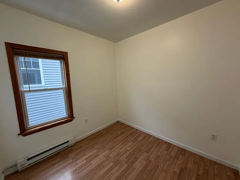 26 Abbott St — Photo 13