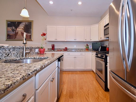 5th image of 6 Chadwick Ct Unit 6