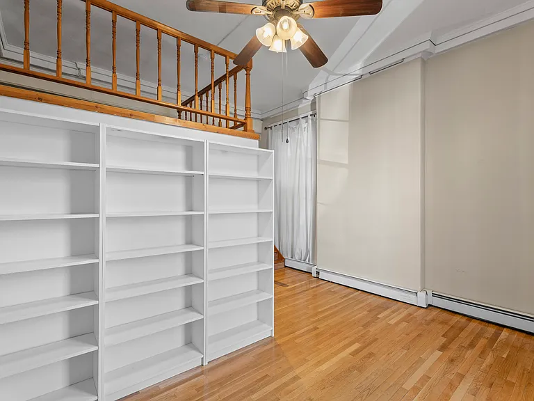 548 Chapel St #1F — Photo 15