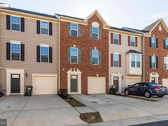 3rd image of 104 Spring Park Ln