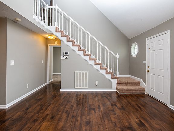 5th image of 107 Grassmire Dr