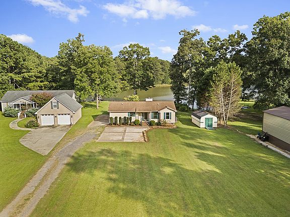 2nd image of 223 Cove Rd